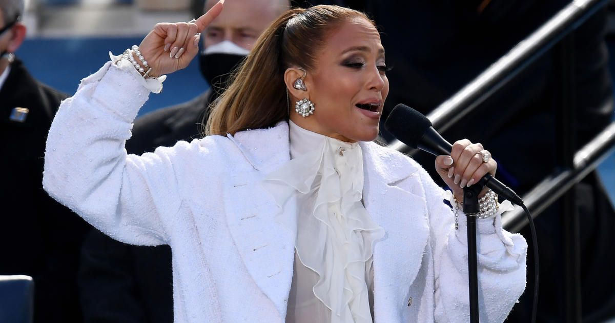 Jennifer Lopez addresses the nation in Spanish during the inauguration